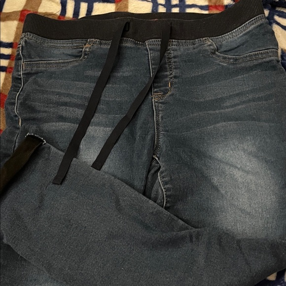 No Boundaries women’s Relaxed Blue Jeans with Black Drawstring - Picture 1 of 2